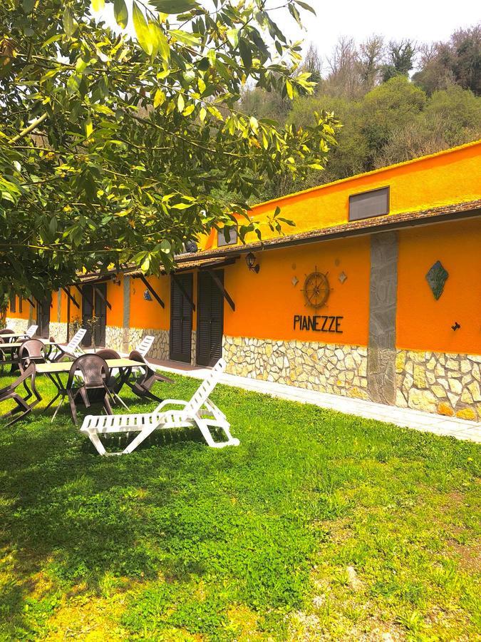 Grotte di Castro Agriturismo Pianezzeヴィラ エクステリア 写真