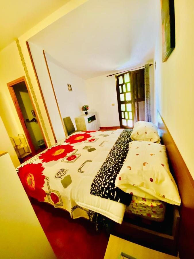 Grotte di Castro Agriturismo Pianezzeヴィラ エクステリア 写真