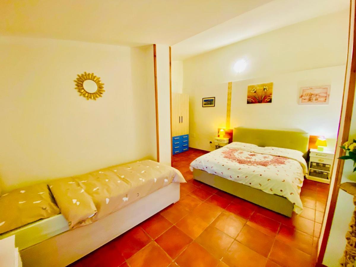 Grotte di Castro Agriturismo Pianezzeヴィラ エクステリア 写真